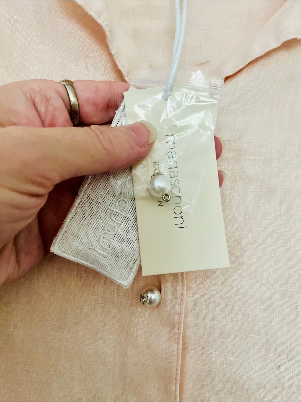 NWT Magaschoni Pink Linen Button-Up Shirt With White Faux Pearl Buttons - Picture 7 of 8